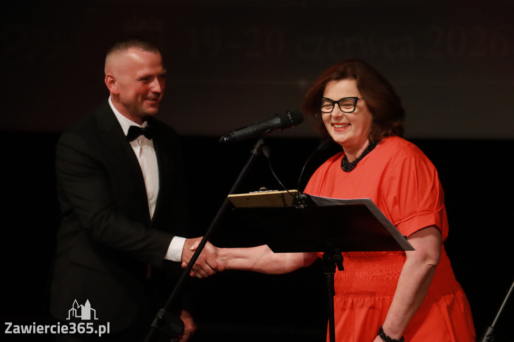 Fotorelacja: Gala z okazji jubileuszu 100-lecia OSP Marciszów w MOK Zawierciu