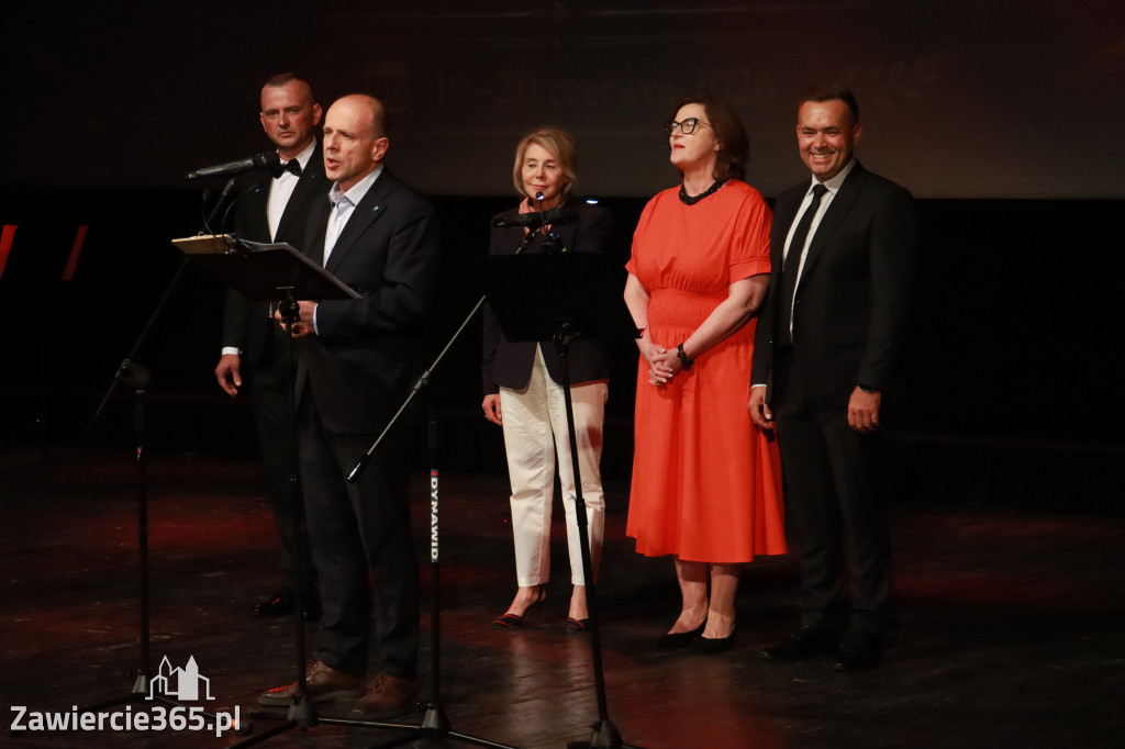 Fotorelacja: Gala z okazji jubileuszu 100-lecia OSP Marciszów w MOK Zawierciu