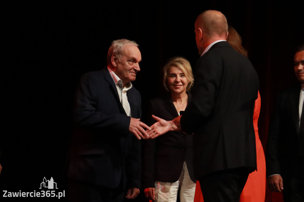Fotorelacja: Gala z okazji jubileuszu 100-lecia OSP Marciszów w MOK Zawierciu