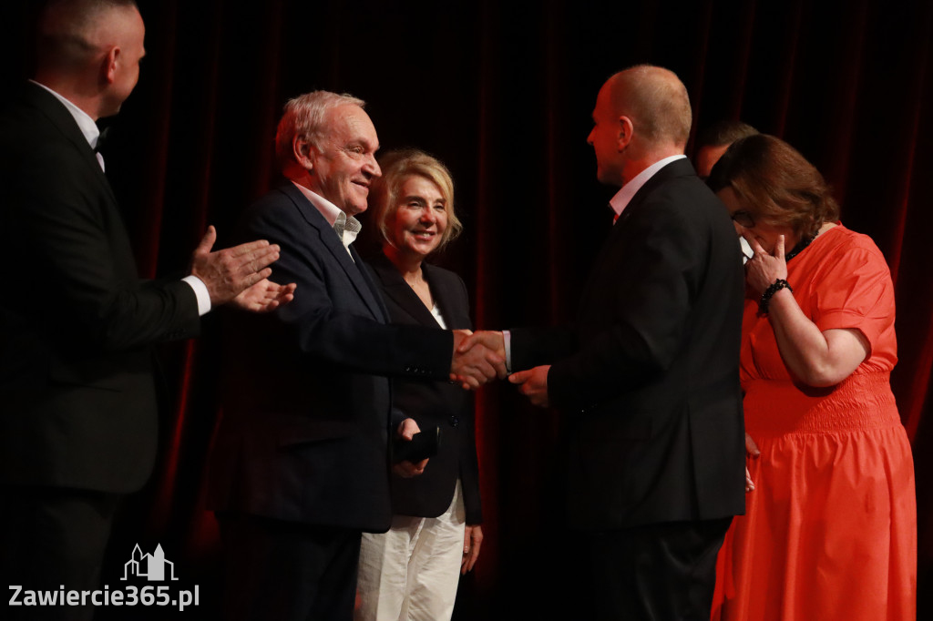 Fotorelacja: Gala z okazji jubileuszu 100-lecia OSP Marciszów w MOK Zawierciu