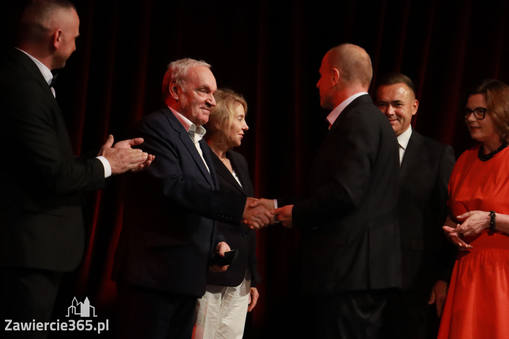 Fotorelacja: Gala z okazji jubileuszu 100-lecia OSP Marciszów w MOK Zawierciu