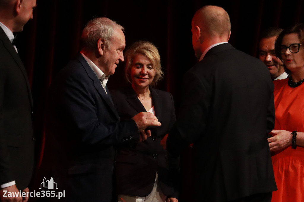 Fotorelacja: Gala z okazji jubileuszu 100-lecia OSP Marciszów w MOK Zawierciu