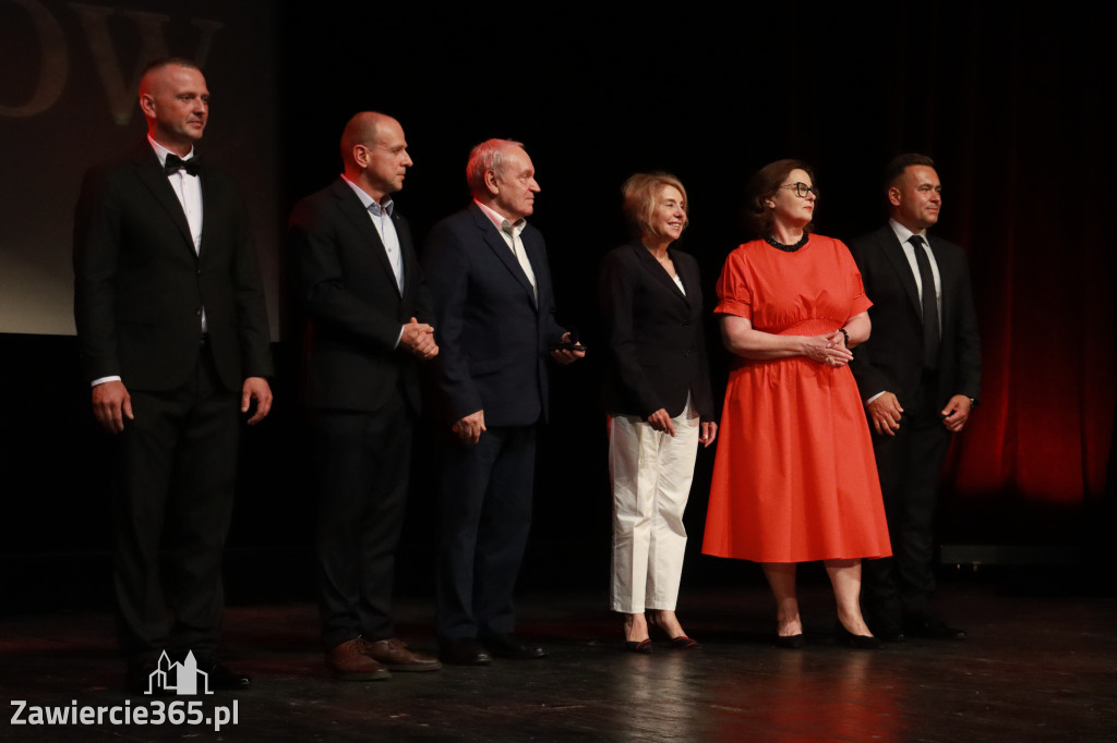 Fotorelacja: Gala z okazji jubileuszu 100-lecia OSP Marciszów w MOK Zawierciu