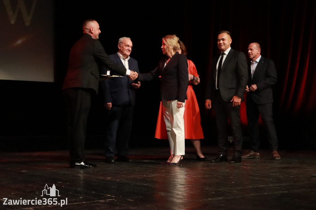 Fotorelacja: Gala z okazji jubileuszu 100-lecia OSP Marciszów w MOK Zawierciu
