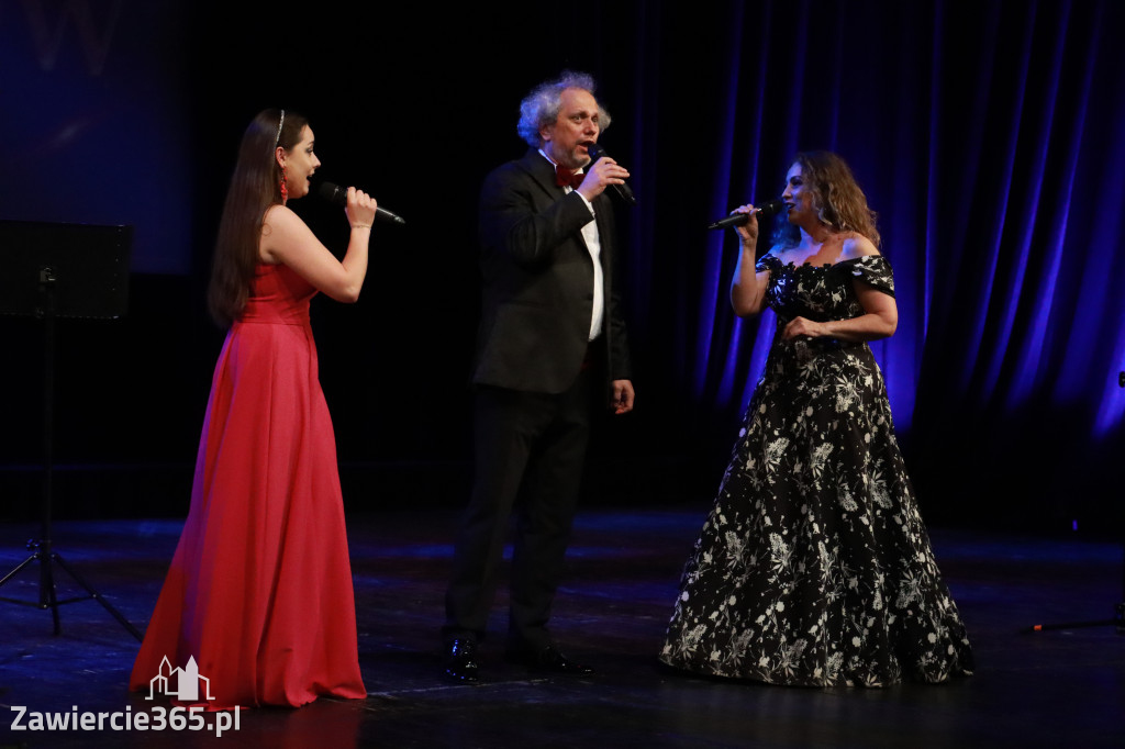 Fotorelacja: Gala z okazji jubileuszu 100-lecia OSP Marciszów w MOK Zawierciu