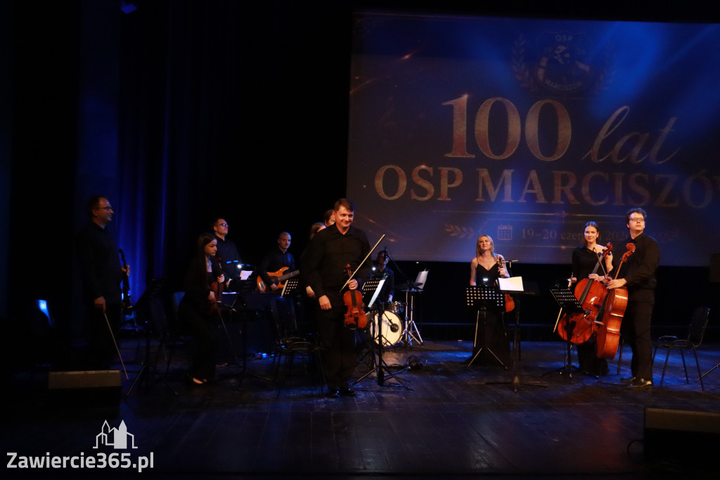 Fotorelacja: Gala z okazji jubileuszu 100-lecia OSP Marciszów w MOK Zawierciu