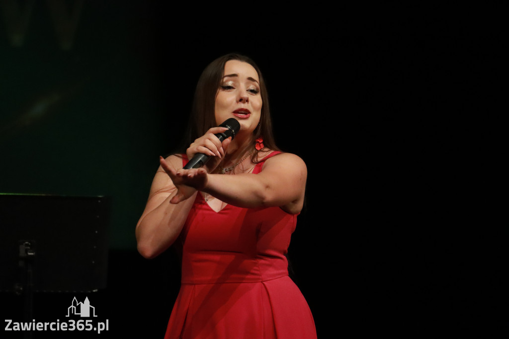 Fotorelacja: Gala z okazji jubileuszu 100-lecia OSP Marciszów w MOK Zawierciu