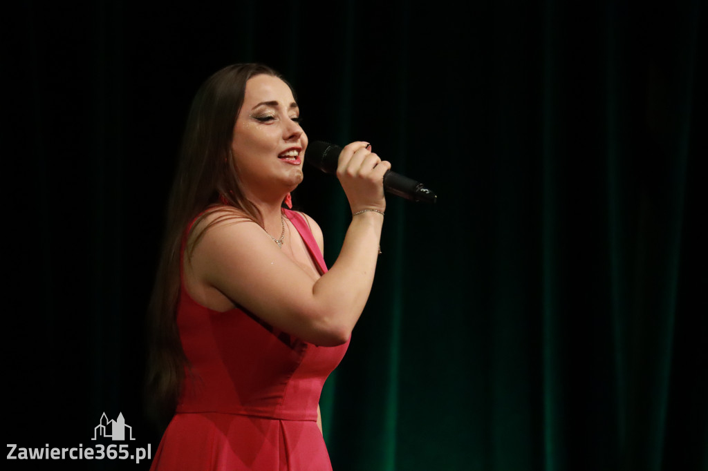 Fotorelacja: Gala z okazji jubileuszu 100-lecia OSP Marciszów w MOK Zawierciu