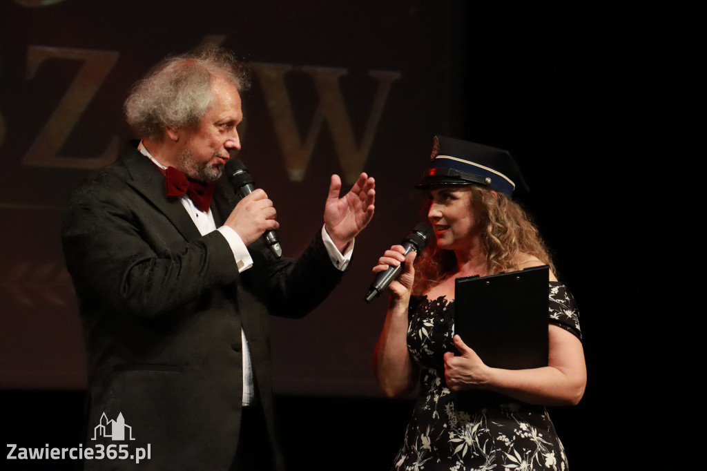 Fotorelacja: Gala z okazji jubileuszu 100-lecia OSP Marciszów w MOK Zawierciu