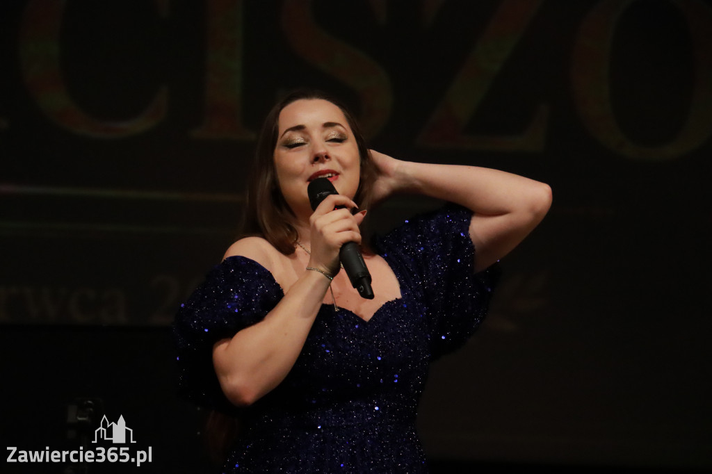 Fotorelacja: Gala z okazji jubileuszu 100-lecia OSP Marciszów w MOK Zawierciu