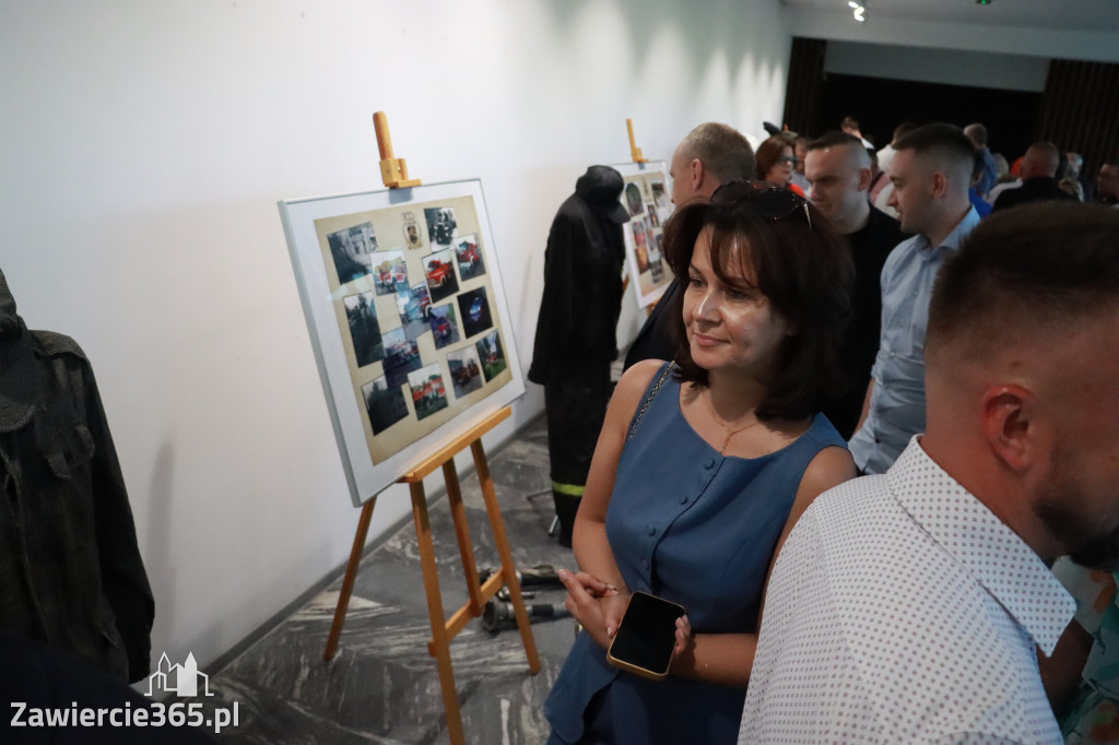 Fotorelacja: Gala z okazji jubileuszu 100-lecia OSP Marciszów w MOK Zawierciu