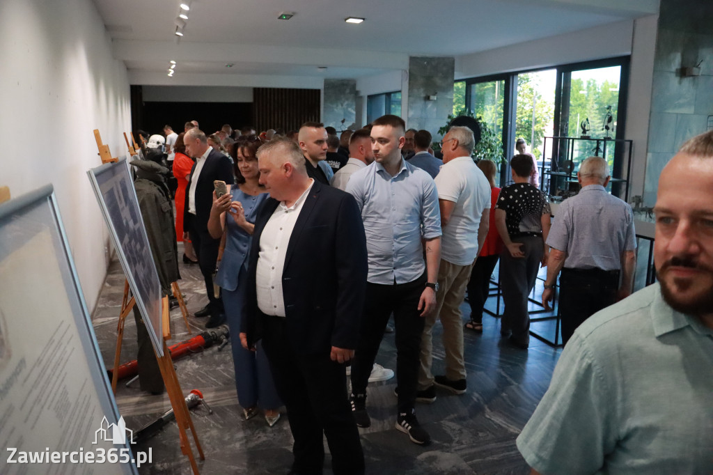 Fotorelacja: Gala z okazji jubileuszu 100-lecia OSP Marciszów w MOK Zawierciu
