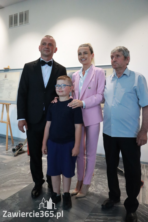 Fotorelacja: Gala z okazji jubileuszu 100-lecia OSP Marciszów w MOK Zawierciu
