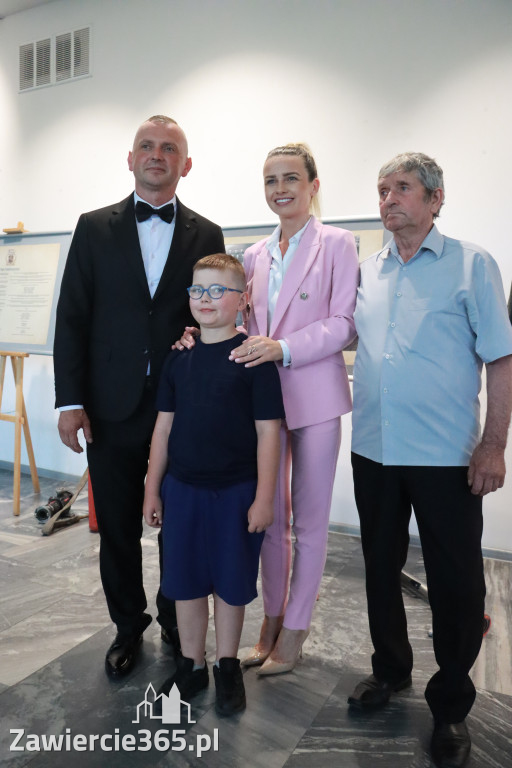 Fotorelacja: Gala z okazji jubileuszu 100-lecia OSP Marciszów w MOK Zawierciu