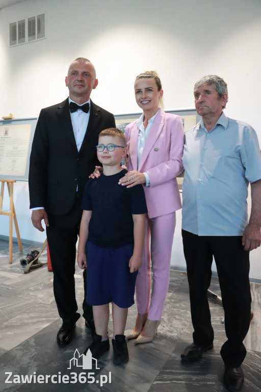 Fotorelacja: Gala z okazji jubileuszu 100-lecia OSP Marciszów w MOK Zawierciu