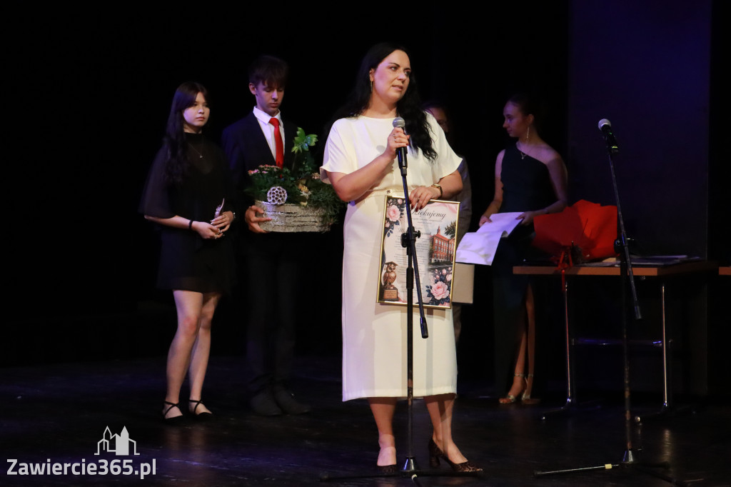 Fotorelacja: Zakończenie Roku Szkolnego - IV Gala Dwójki w MOK Zawiercie