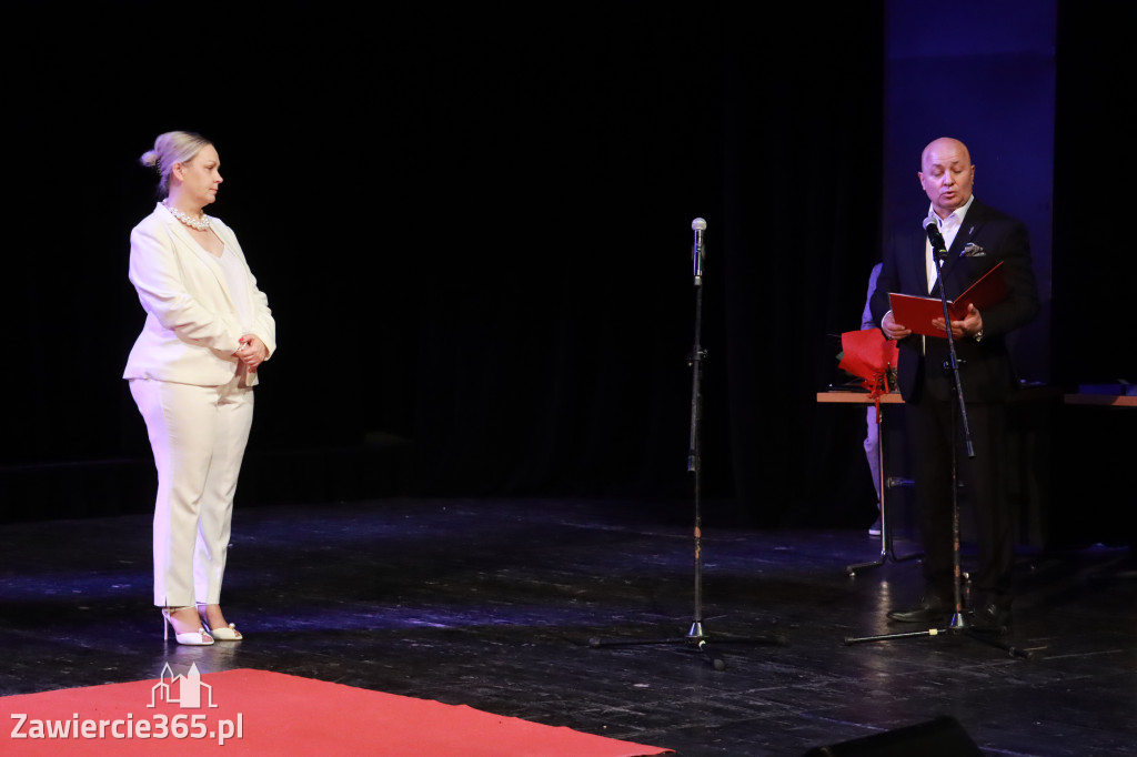 Fotorelacja: Zakończenie Roku Szkolnego - IV Gala Dwójki w MOK Zawiercie