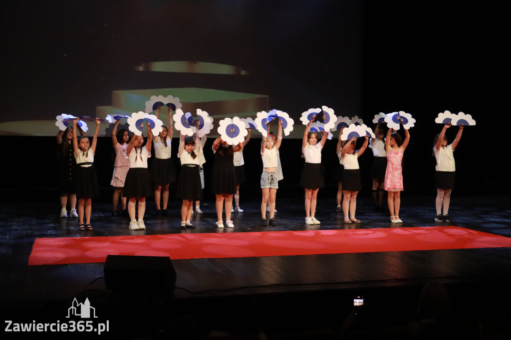Fotorelacja: Zakończenie Roku Szkolnego - IV Gala Dwójki w MOK Zawiercie