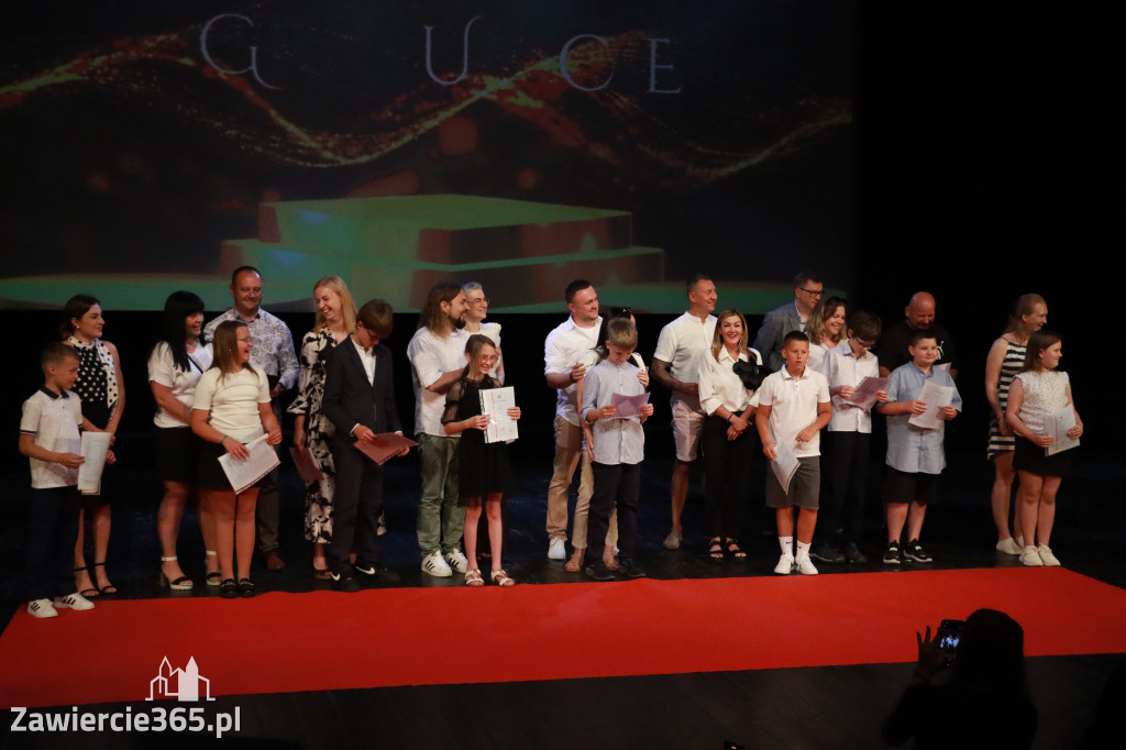 Fotorelacja: Zakończenie Roku Szkolnego - IV Gala Dwójki w MOK Zawiercie
