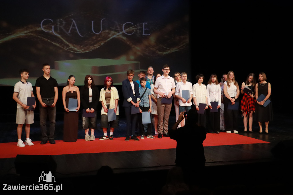Fotorelacja: Zakończenie Roku Szkolnego - IV Gala Dwójki w MOK Zawiercie