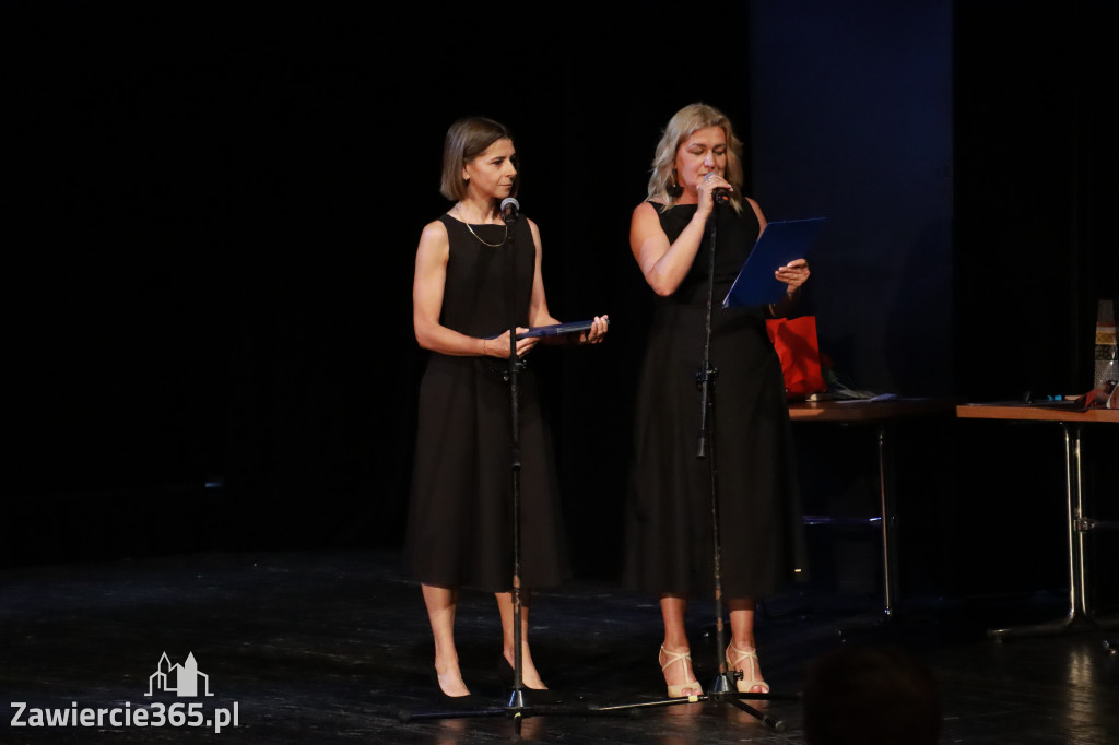Fotorelacja: Zakończenie Roku Szkolnego - IV Gala Dwójki w MOK Zawiercie