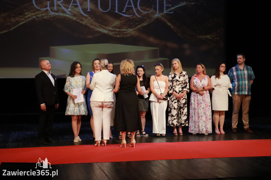 Fotorelacja: Zakończenie Roku Szkolnego - IV Gala Dwójki w MOK Zawiercie