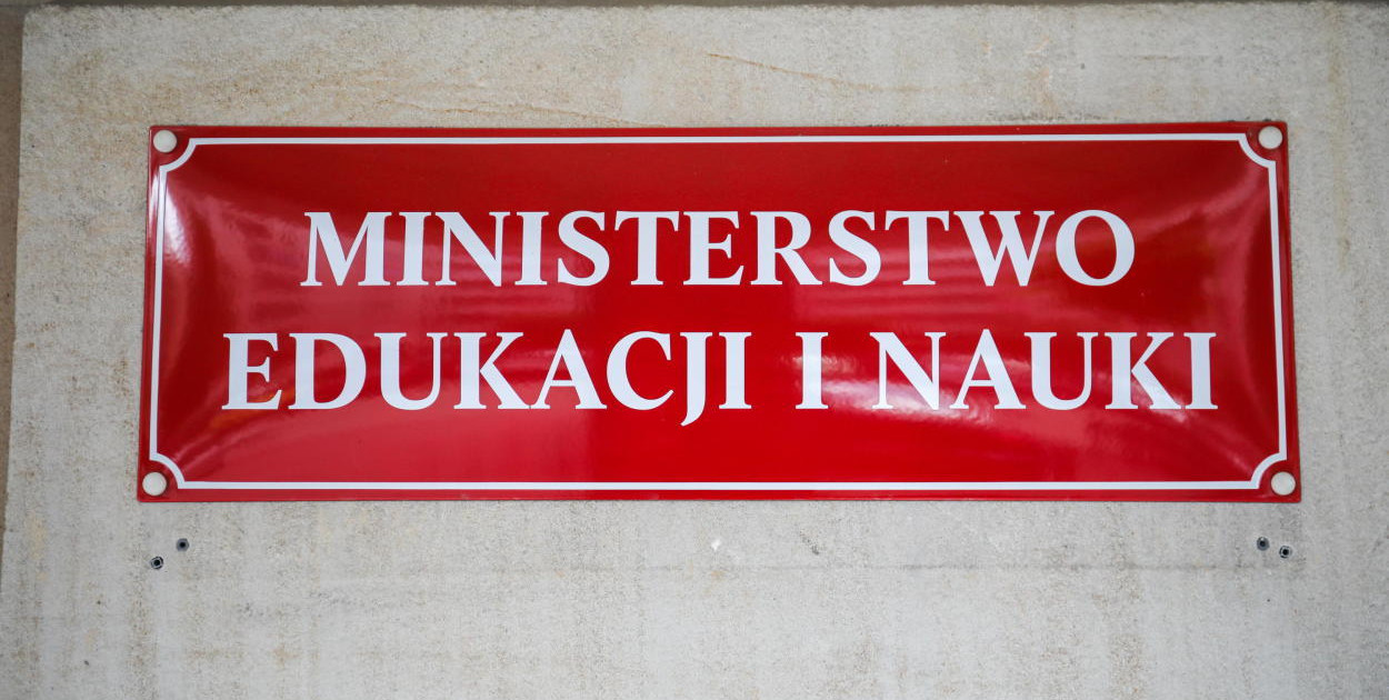 MEiN przestało istnieć, utworzono Ministerstwo Edukacji Narodowej i Ministerstwo N