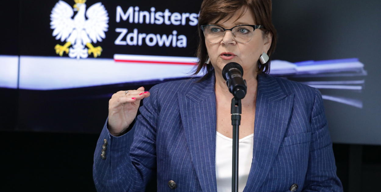 Leszczyna: od 2025 r. możliwa refundacja szczepień na krztusiec dla kobiet w ciąży