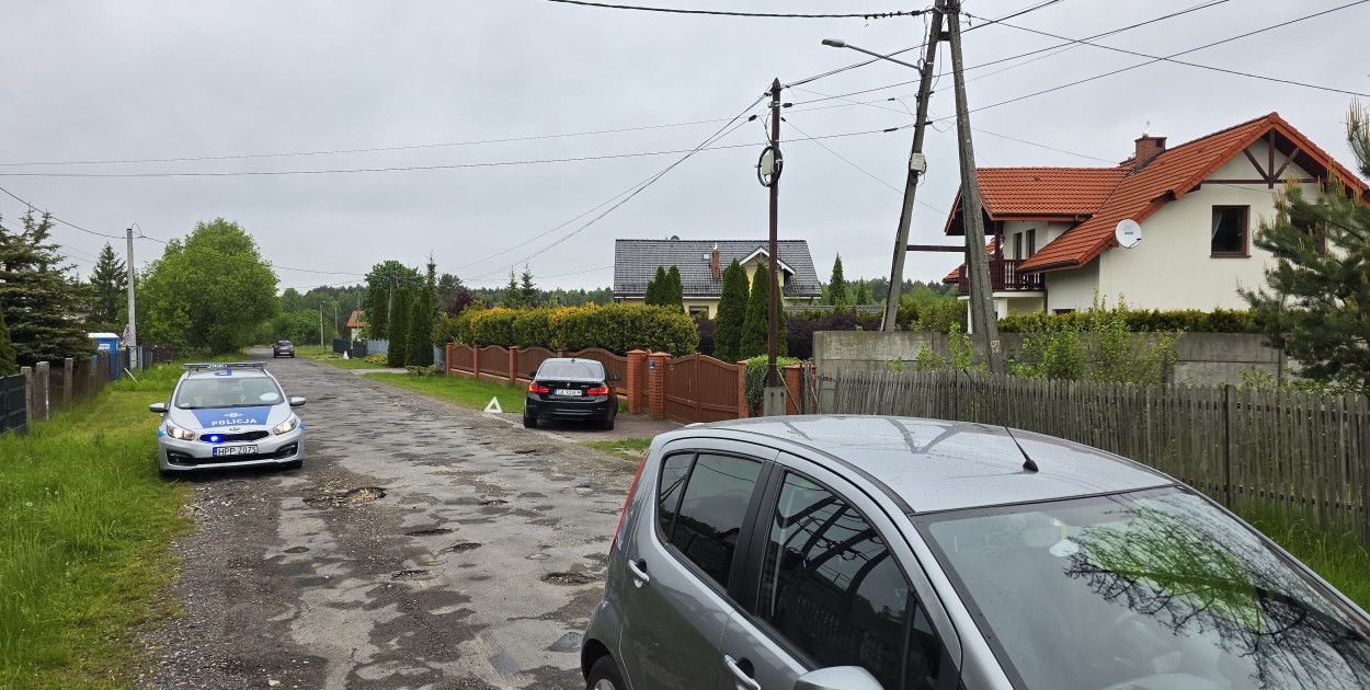 Ulica Szkolna w Rokitnie Szlacheckim tonie w dziurach. Kierowcy płacą za to wysoką cenę!