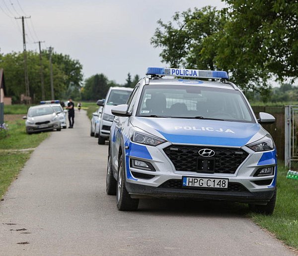 Małopolskie: zatrzymano matkę dziewczynek, których ciała znaleziono w pogorzelisku-32008