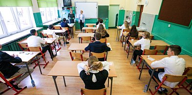 We wtorek rano ósmoklasiści piszą egzamin z j. polskiego-51743