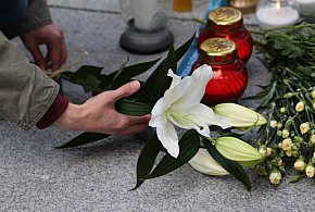 Pełnomocnicy rodziny zamordowanej pracowniczki UW ostrzegają przed fałszywymi zbió-51984