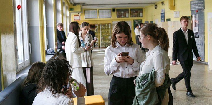 W piątek na maturze egzaminy z chemii i z języków mniej-51963
