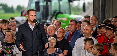 Trzaskowski spotkał się z rolnikami w  Niecieczy. Chcemy protekcji dla polskiego r-52430