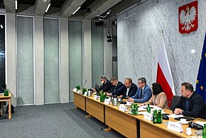 B. szef CBA: myślę, że Zbigniew Ziobro wiedział o przekazaniu 25 mln zł na zakup s-53367