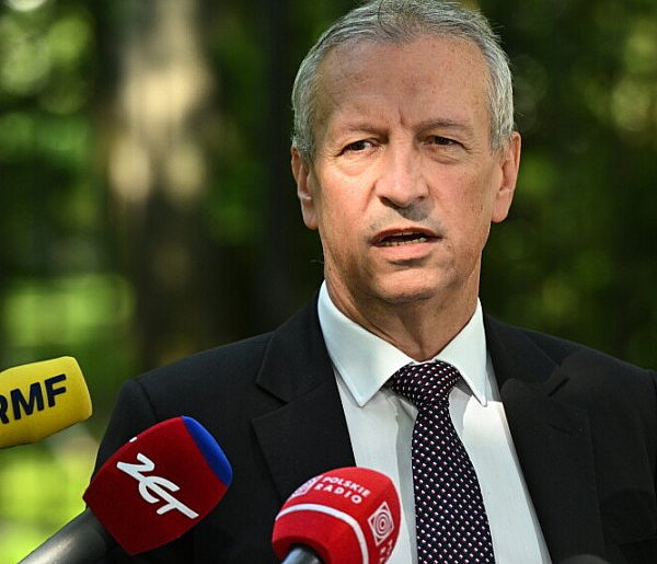 J. Dobrzyński: zatrzymani trzej 19-latkowie planowali zamachy terrorystyczne-53570