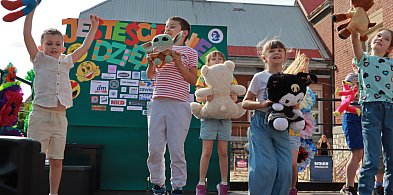 Fotorelacja: FESTYN RODZINNY w Szkole Podstawowej nr 4-53708