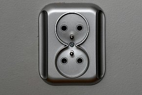 URE: 61 proc. Polaków spotkało się z oszustwem na rynku energii elektrycznej-54128