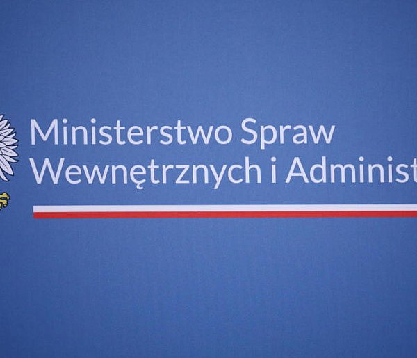 MSWiA: ponad 850 migrantów z granicy polsko-niemieckiej ze śladem białoruskim-54587