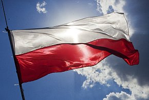 Flaga i hymn na nowo? Rząd chce korekty przepisów dot. symboli narodowych-55190