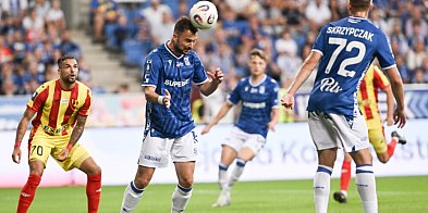 Ekstraklasa piłkarska: remis mistrza z Koroną-56784