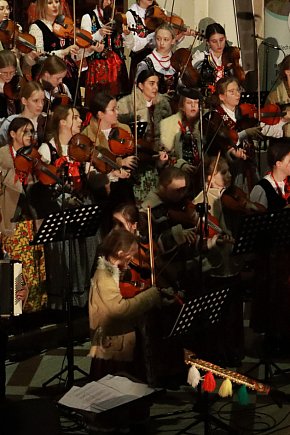 Fotorelacja: Koncert Bożonarodzeniowy kapeli Głos Beskidu w Zawierciu-1655