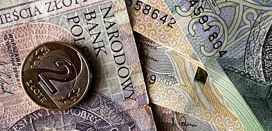 Badanie: blisko połowa Polaków ma zamiar wydać na święta mniej niż rok temu-62297