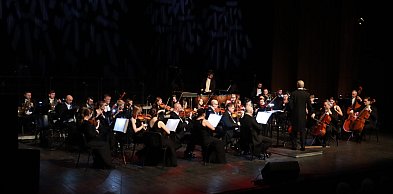 Fotorelacja I: Koncert Jubileuszowy Macieja Niesiołowskiego w MOK Zawiercie