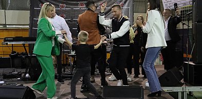 Fotorelacja: Artyści vs Policja - wydarzenie charytatywne w Zawierciu