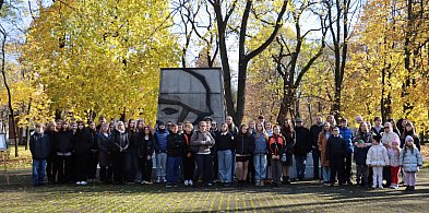 Fotorelacja: Spacer Pamięci - Zawiercie 2025-60383