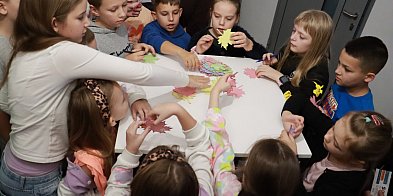 Fotorelacja: Otwarcie wystawy prac uczniów SP4 w MOK Za-59976