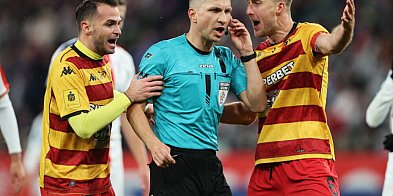 Ekstraklasa piłkarska - PZPN: sędziowie meczu w Zabrzu zawieszeni-60091