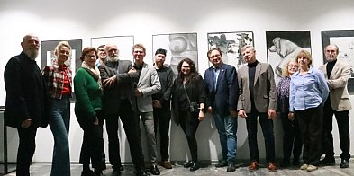 MIĘDZY LINIĄ A FORMĄ – wernisaż w MOK Zawiercie-61307