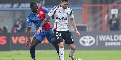 Ekstraklasa piłkarska - Legia w strefie spadkowej-62044